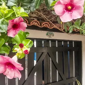 Casa 2 Quartos A 500m Da Rua Pedras, Em C Vaga, Portaria 24hs Сasa de vacaciones Búzios
